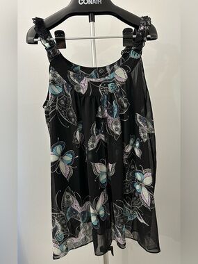 Apostrophe Sleeveless Blouse